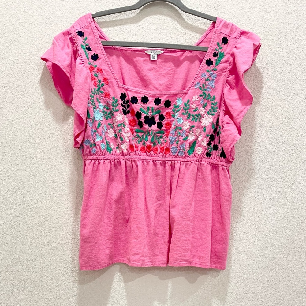 Pre-loved! CROWN & IVY Pink Linen Blend Floral Embroidered Blouse!